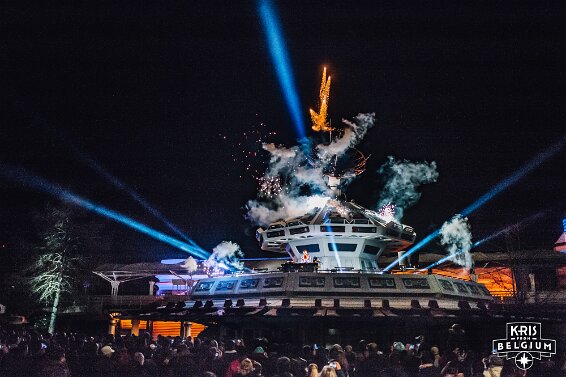 KVDS-20160316-233328-NIKON Df-9