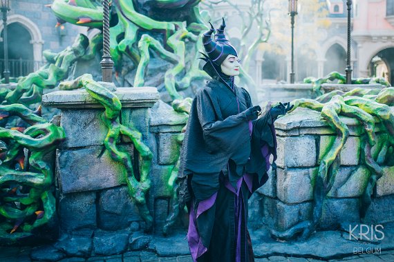 Malificent's Courtyard Halloween 2016 at Disneyland Paris